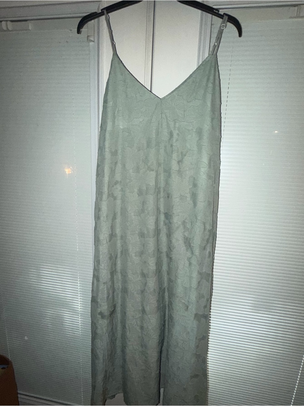 Davi & Dani Mint Green Textured Maxi Dress